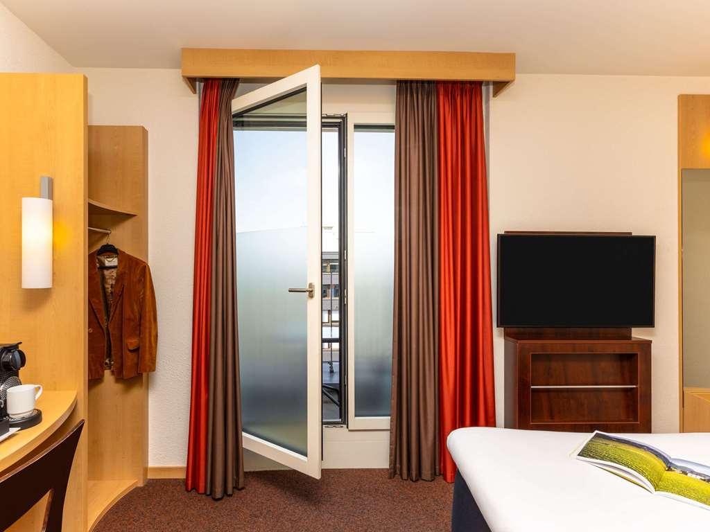 Ibis Basel Bahnhof Hotel Room photo