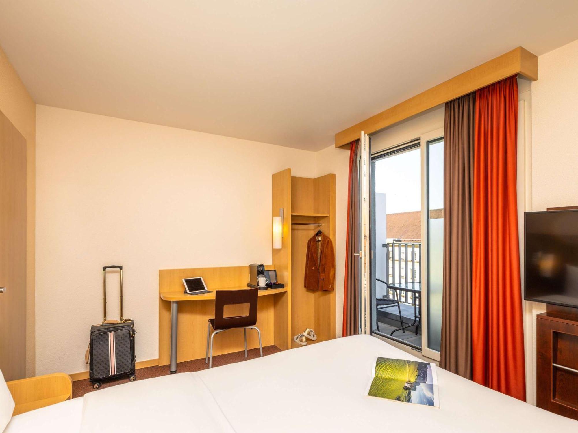 Ibis Basel Bahnhof Hotel Exterior photo