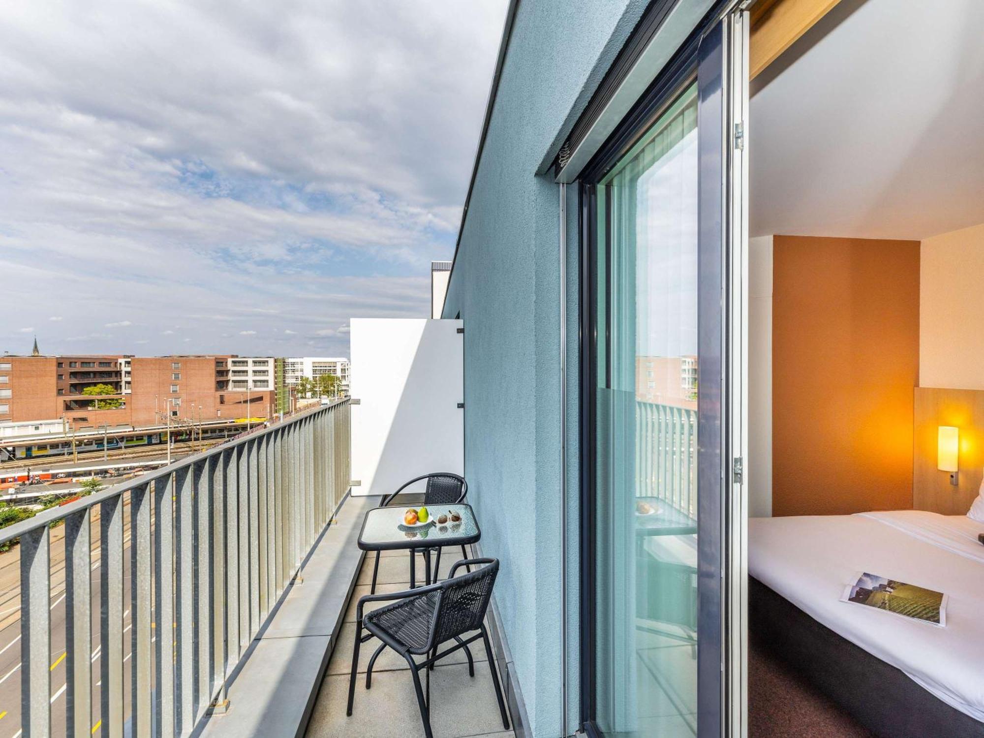 Ibis Basel Bahnhof Hotel Exterior photo