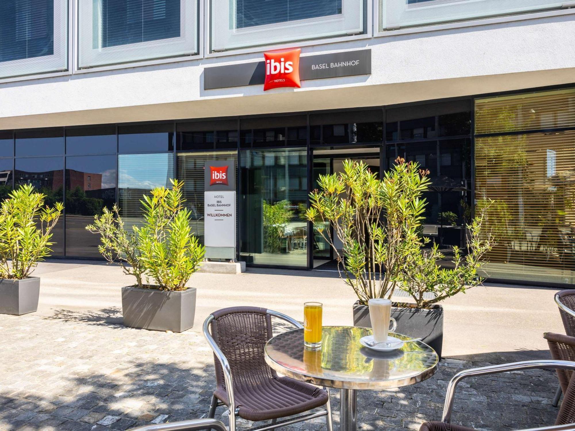 Ibis Basel Bahnhof Hotel Exterior photo