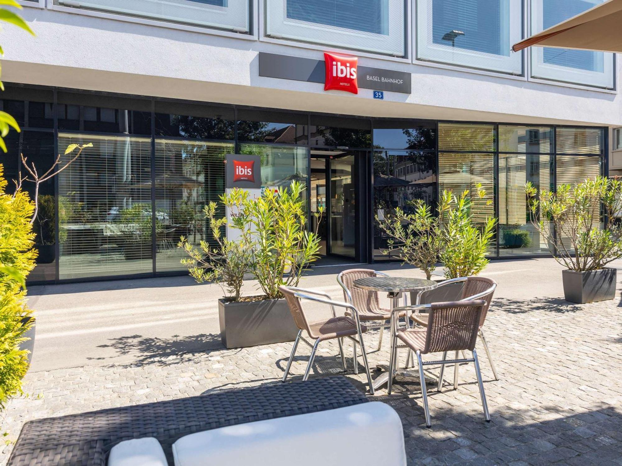 Ibis Basel Bahnhof Hotel Exterior photo