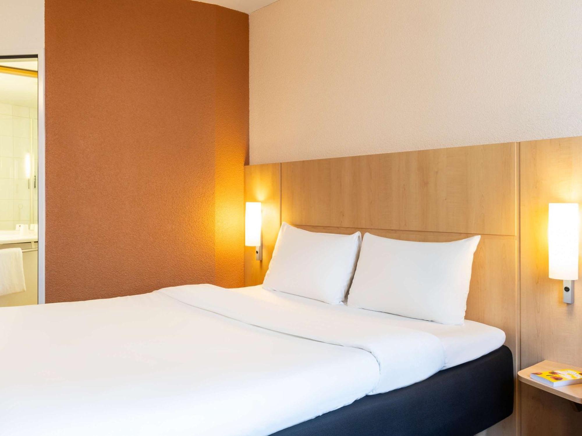 Ibis Basel Bahnhof Hotel Exterior photo