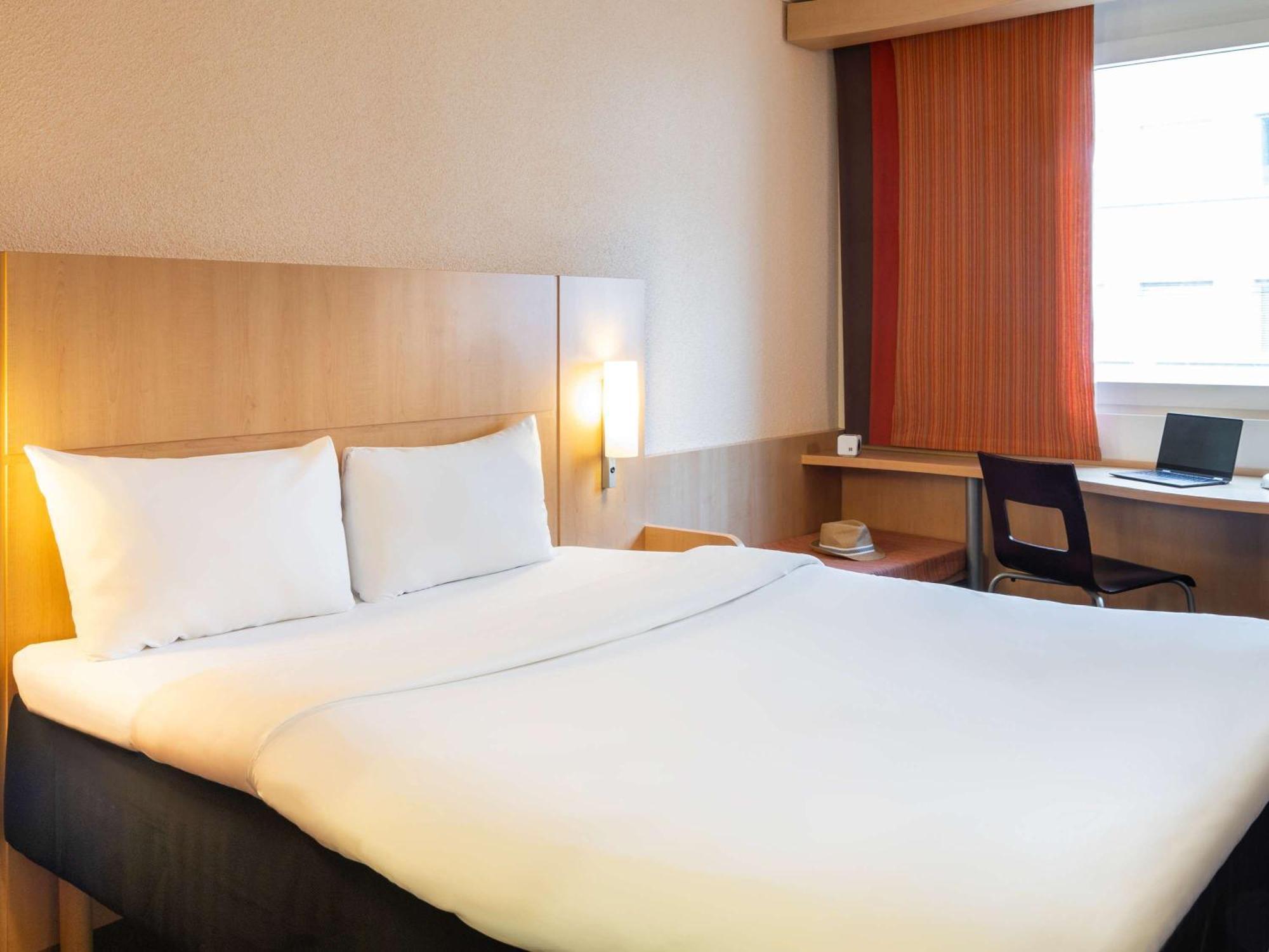 Ibis Basel Bahnhof Hotel Exterior photo